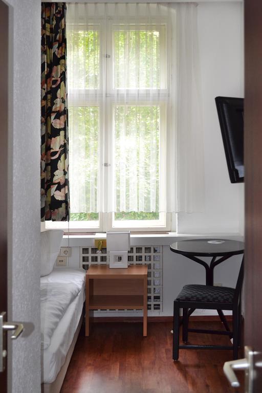 Hotel - Pension Haubach Berlin Room photo